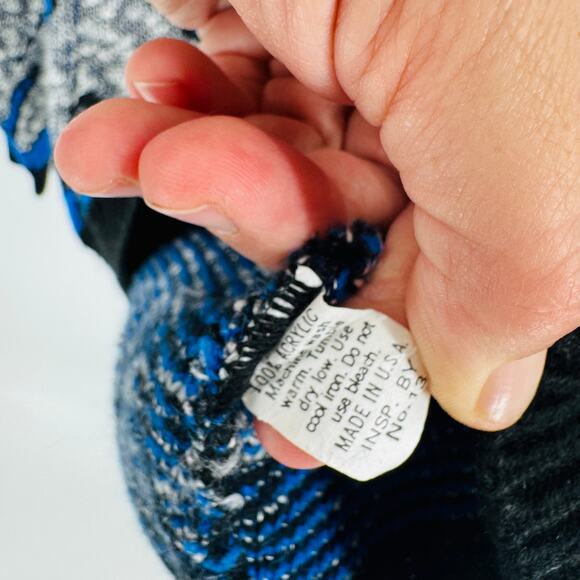 Vintage Adele Abstract Geometric Sweater Blue Black Gray 80s Acrylic Made in USA - Picture 4 of 5